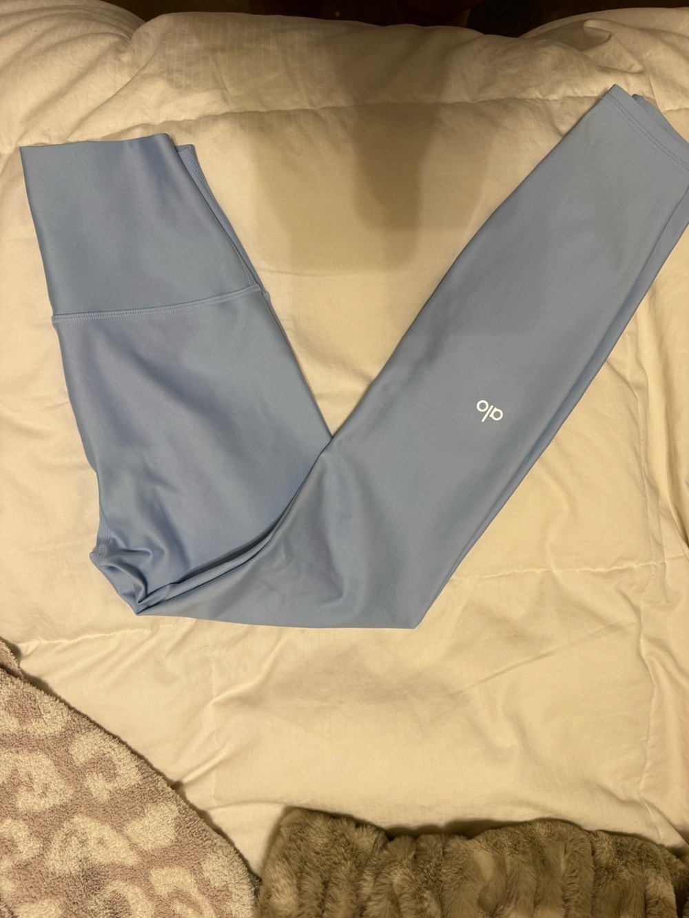 ALO Yoga Kids Sky Blue Performance Leggings